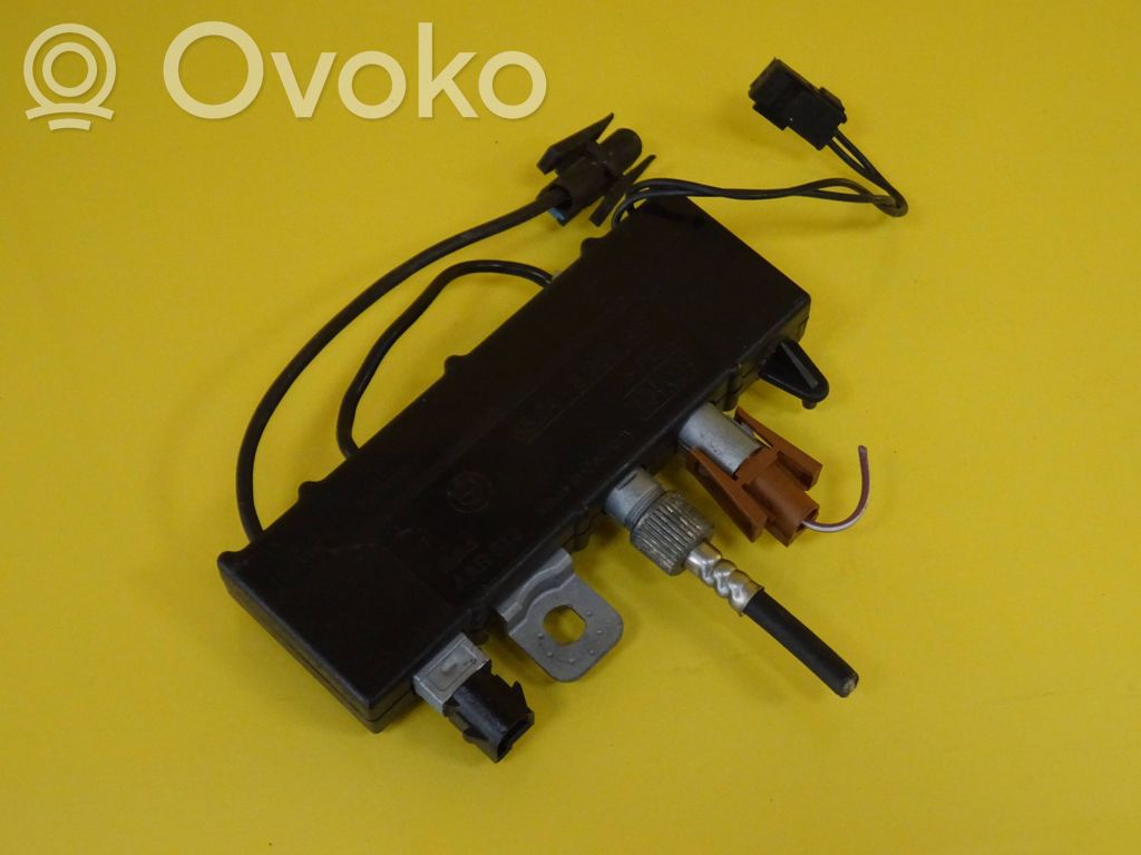 BMW 5 E39 Antenos stiprintuvas 