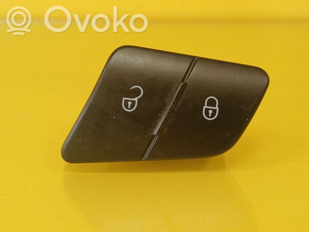 Volkswagen PASSAT B6 Przycisk centralnego zamka 