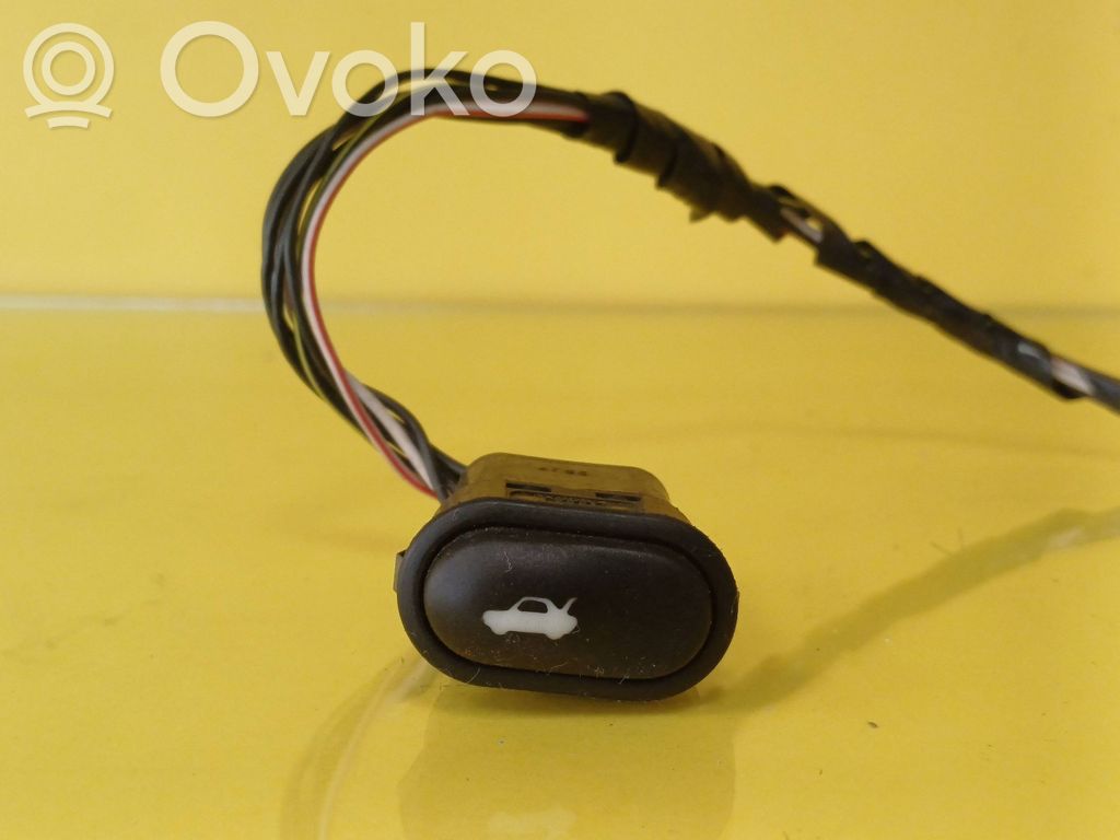 Ford Fiesta Tailgate opening switch 