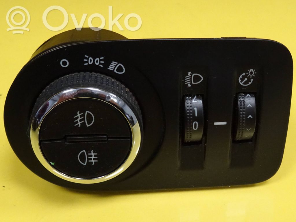 Light switch   13470445,17001785