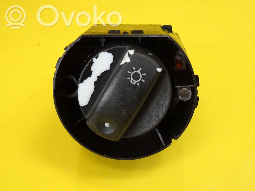 Audi A6 S6 C5 4B Interruptor de luz 