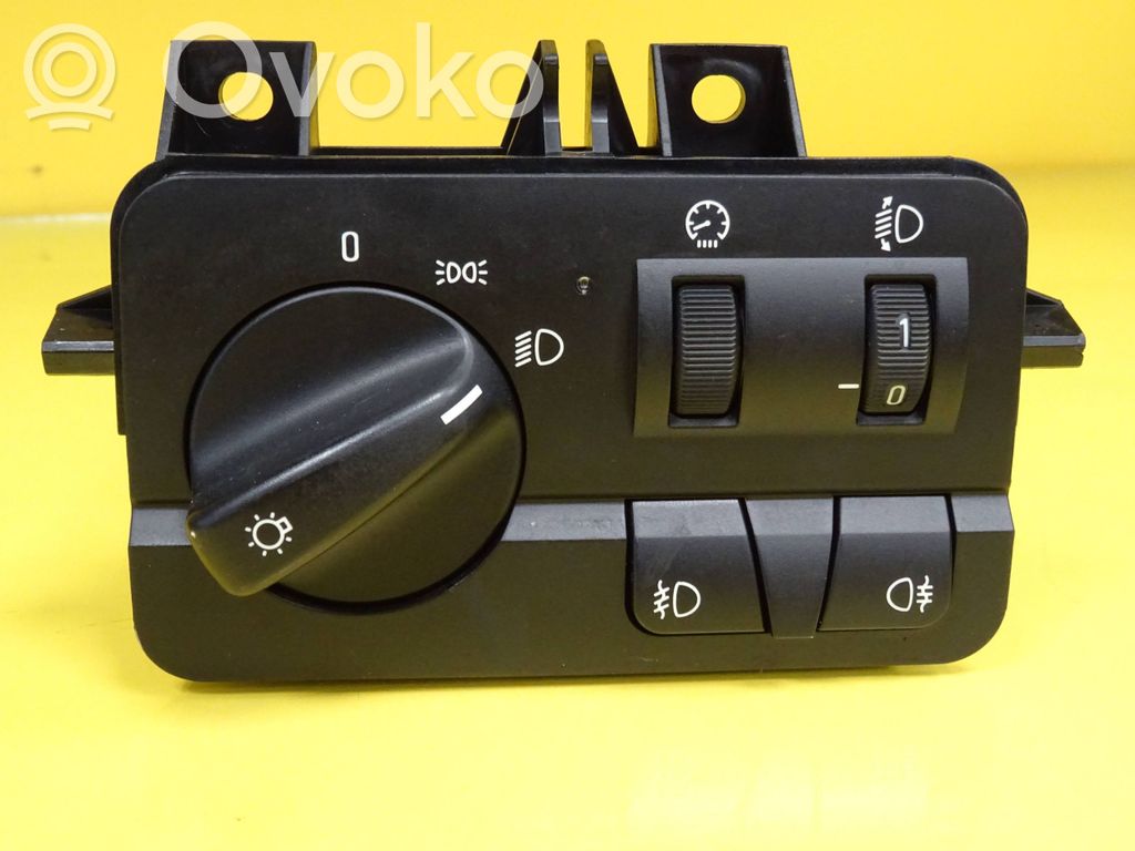 Light switch   61316936831