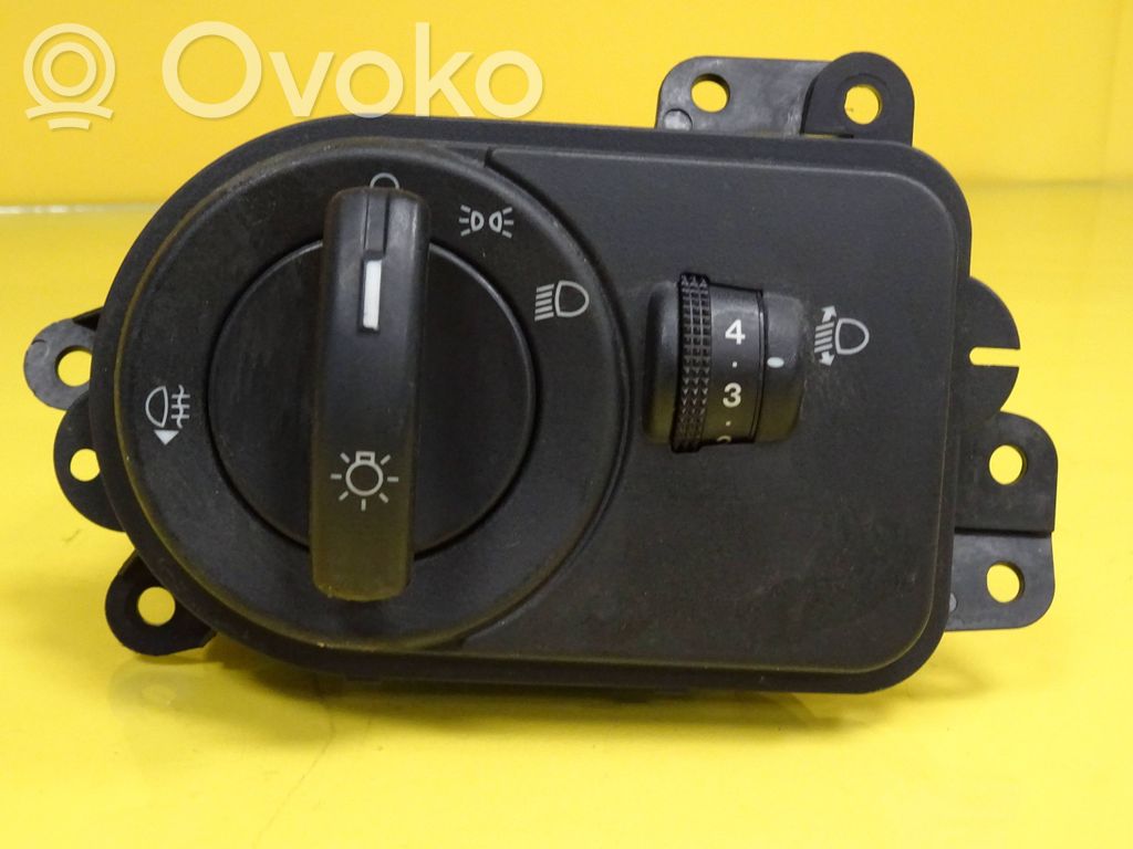 Ford Fiesta Interruptor de luz 