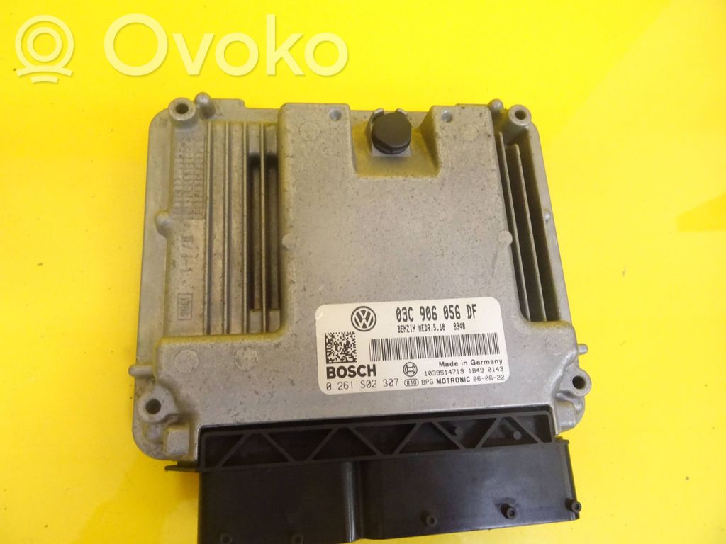 Volkswagen Touran I Engine control unit/module 