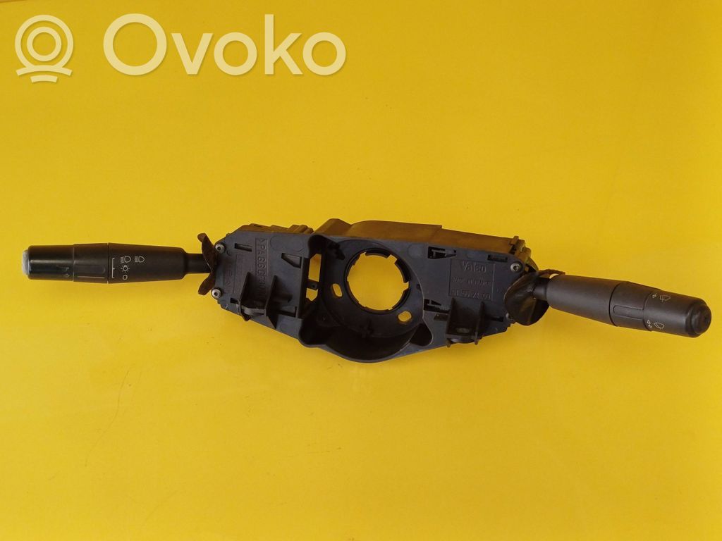 Peugeot 306 Interruptor/palanca de limpiador de luz de giro 