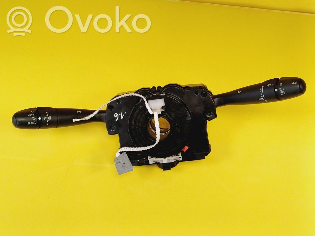 Peugeot 308 Interruptor/palanca de limpiador de luz de giro 