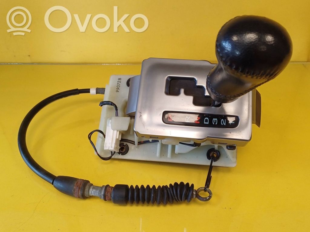 Subaru Legacy Gear shifter/selector 