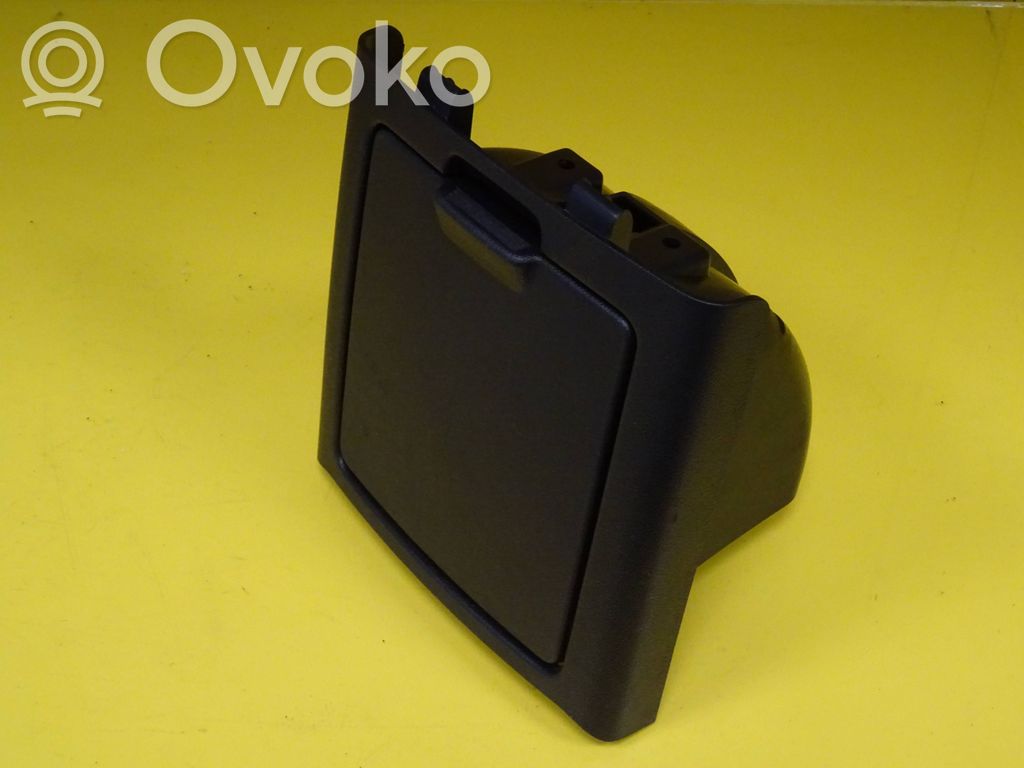 Mazda 5 Cup holder 