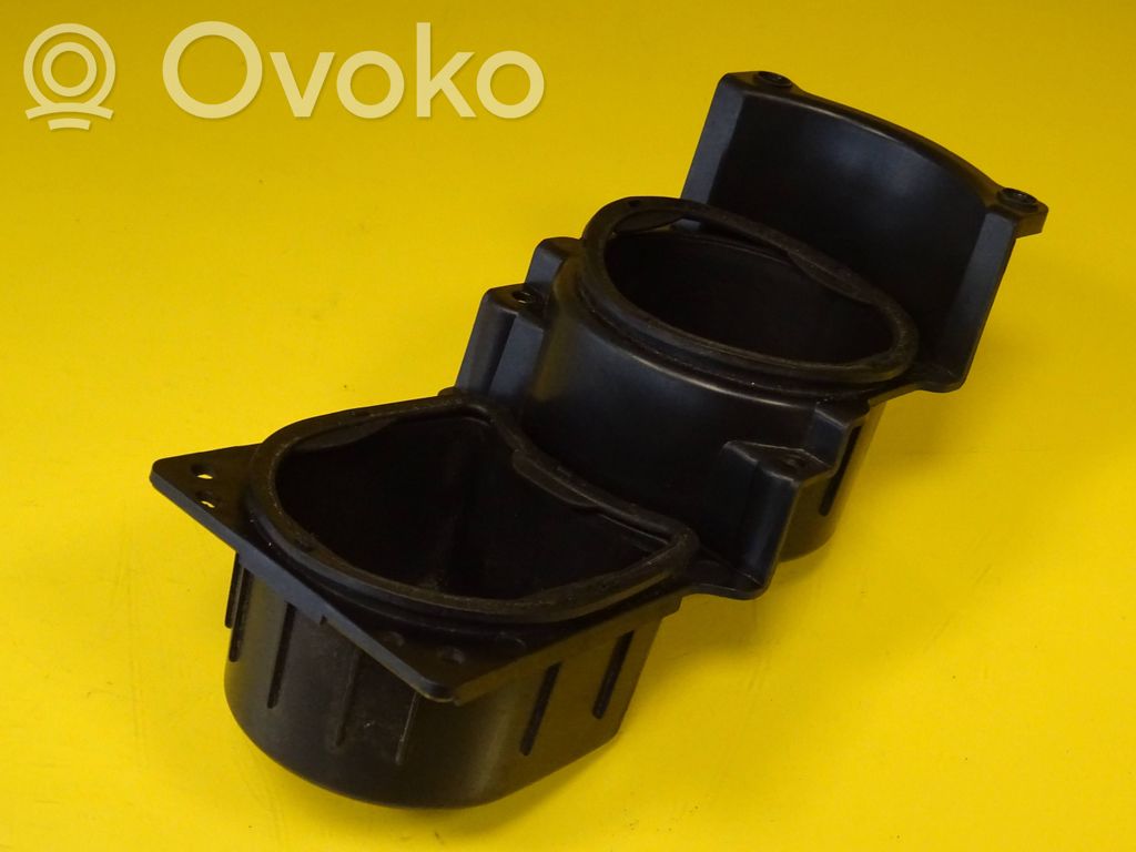 KIA Ceed Cup holder front 