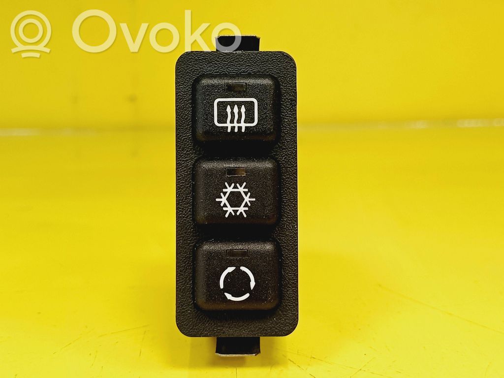 Air conditioning (A/C) switch   8371020,61318371020
