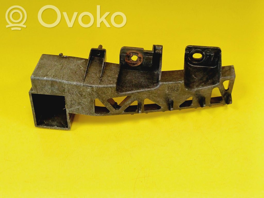 Mazda 5 Front bumper mounting bracket 