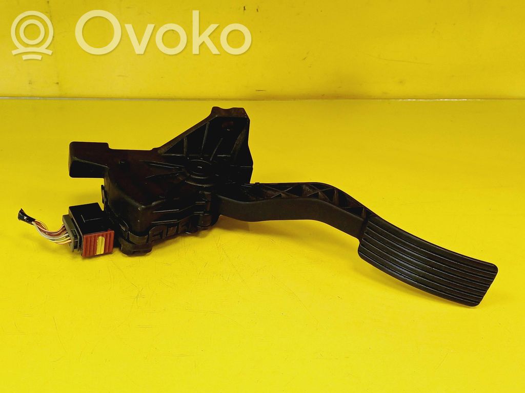 Gaspedal   MR955216,6PV00886602
