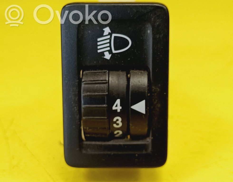 Headlight level height control switch   R2346