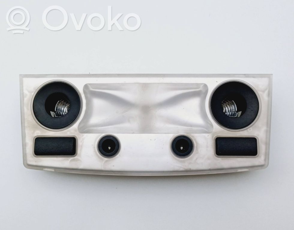 Rear seat light   6910793