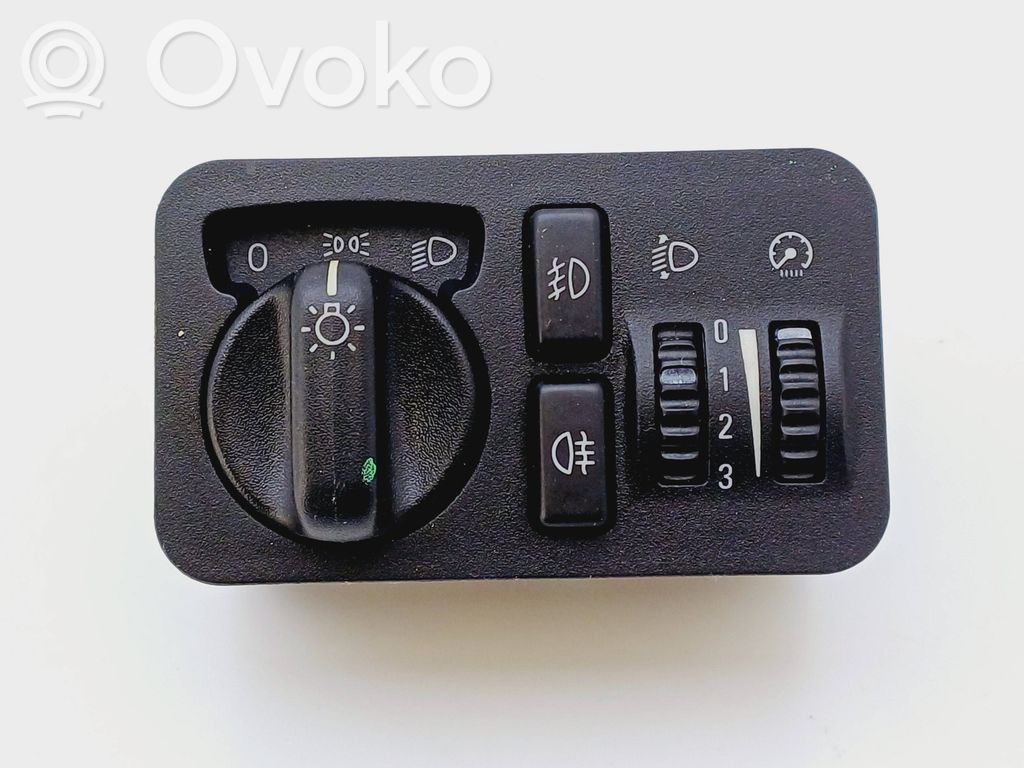 Light switch   53192800