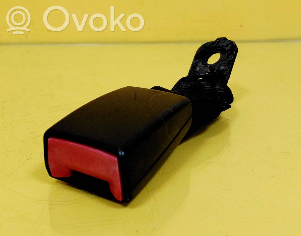 Mitsubishi Colt Klamra tylnego pasa bezpieczeństwa 