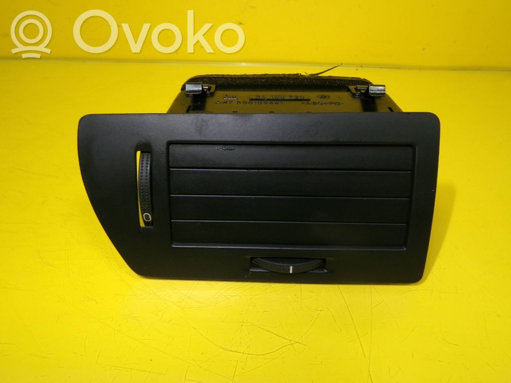 Opel Astra H Copertura griglia di ventilazione laterale cruscotto 