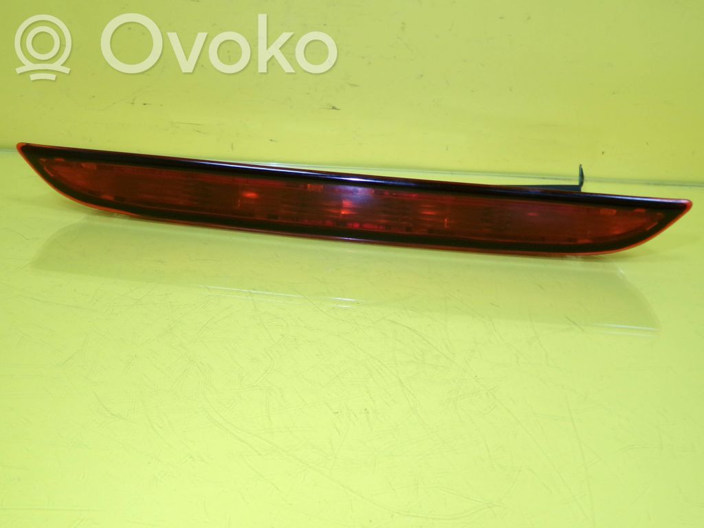 Third/center stoplight   P0278