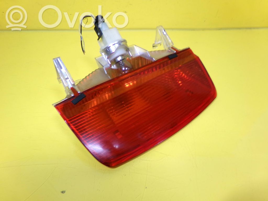 Nissan Micra Troisième feu stop 