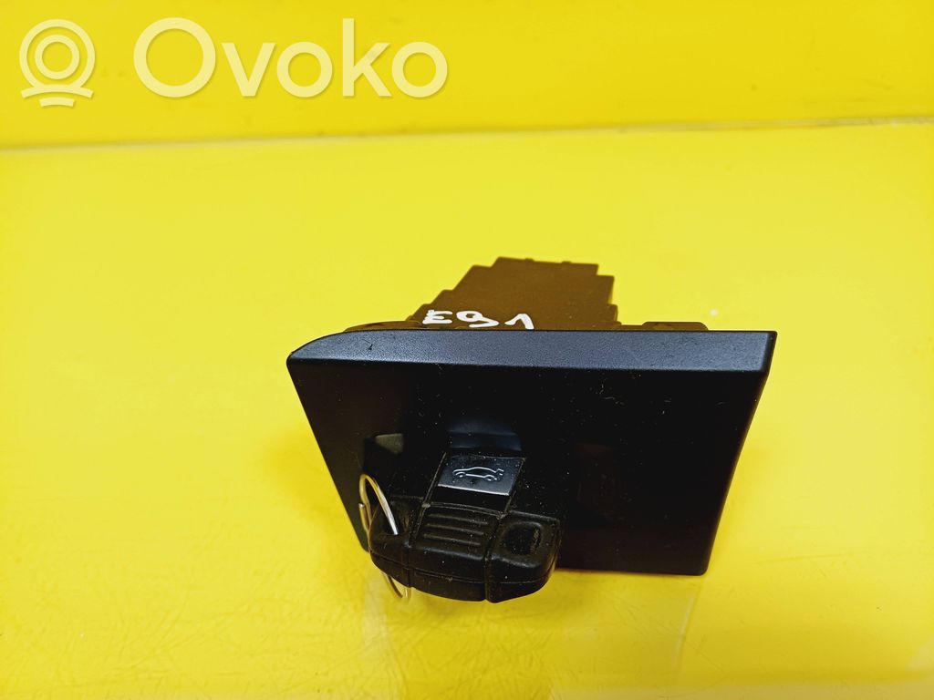 BMW 3 E90 E91 Ignition lock 