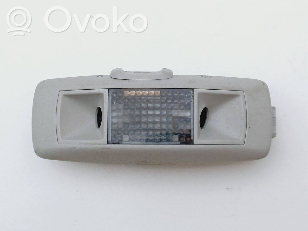 Volkswagen PASSAT B5.5 Luz del asiento trasero 