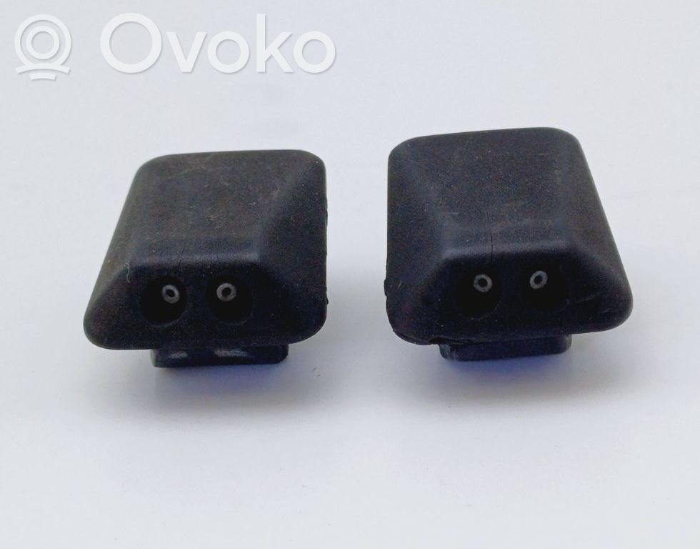 Audi A4 S4 B5 8D Difusor de agua regadora de parabrisas 