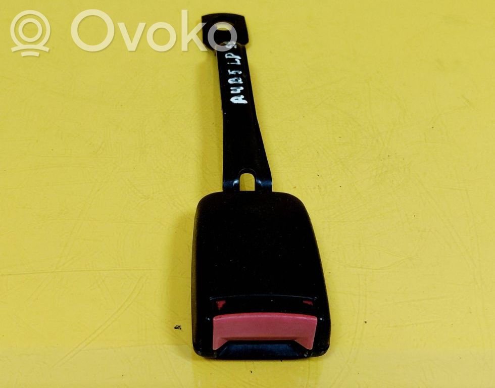 Audi A4 S4 B5 8D Hebilla del cinturón delantero 