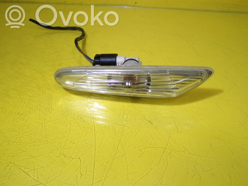 BMW 1 E81 E87 Front fender indicator light 