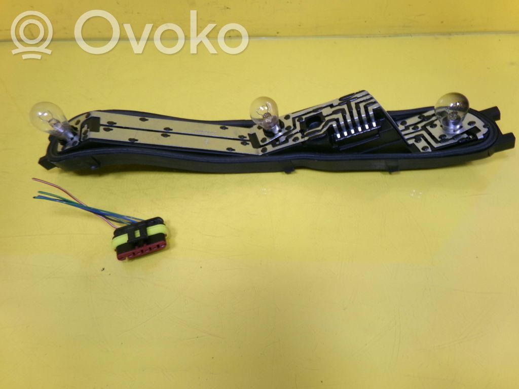 Smart ForFour I Tail light bulb cover holder 