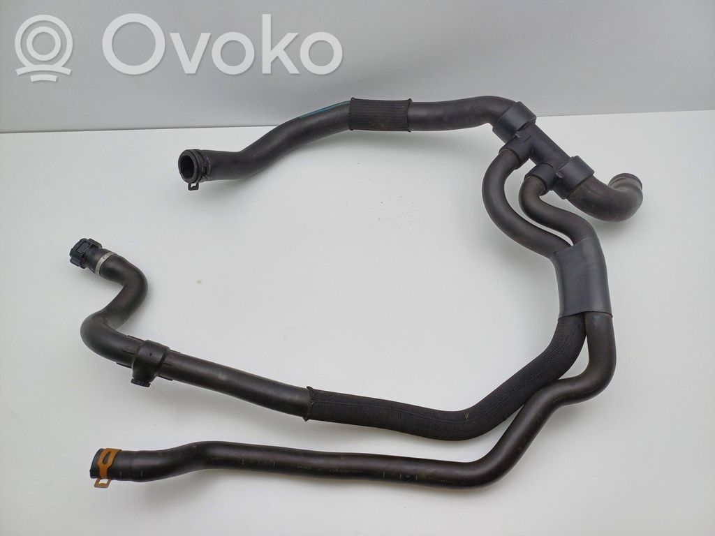 Renault Clio II Engine coolant pipe/hose 
