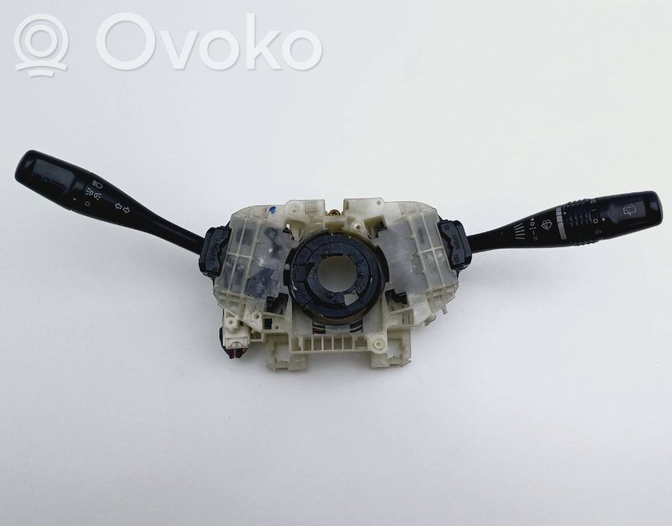Mitsubishi Space Wagon Interruptor/palanca de limpiador de luz de giro 