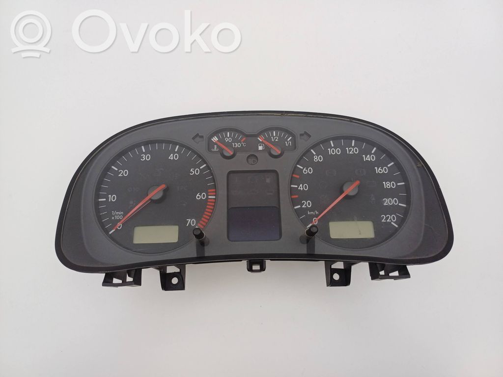 Volkswagen Golf IV Nopeusmittari (mittaristo) 