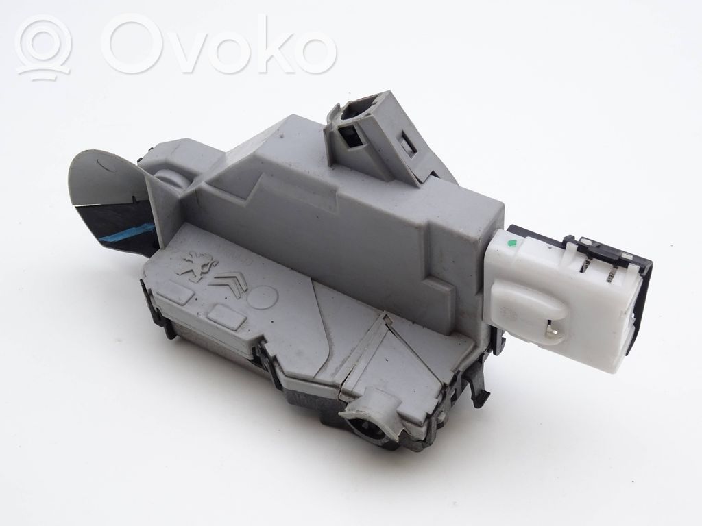Citroen C5 Priekšpusē slēdzene 