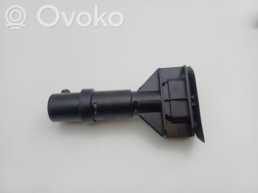 Audi A6 S6 C5 4B Dysza spryskiwacza lampy przedniej 