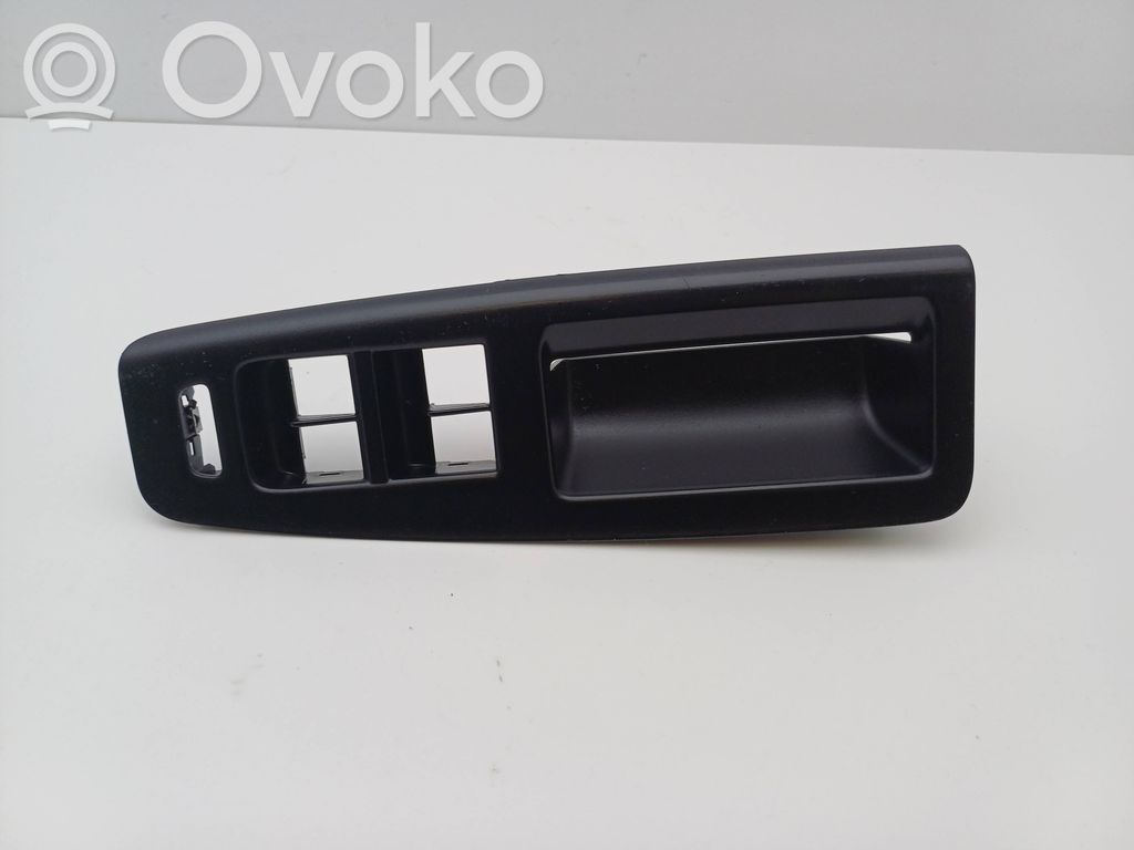 Volkswagen Polo IV 9N3 Ramka przycisków otwierania szyby drzwi przednich 