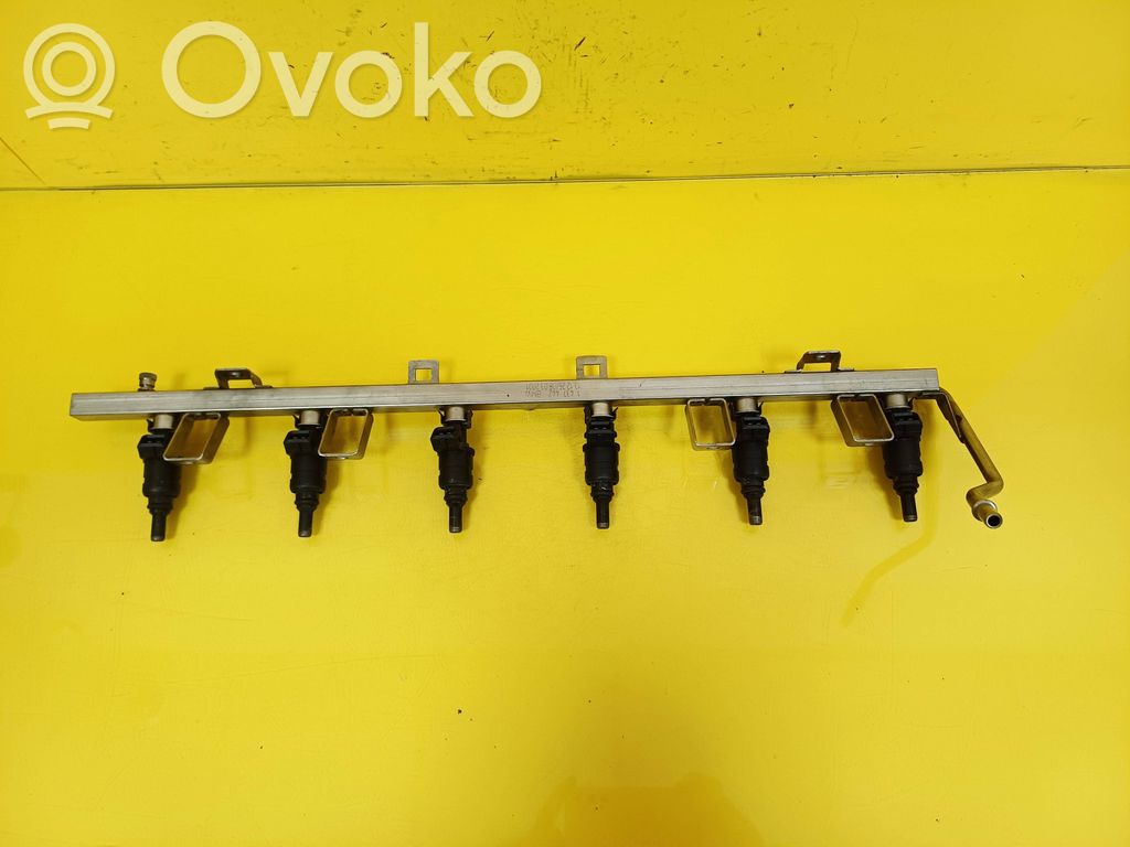 BMW 5 E39 Rampă alimentare injectoare 