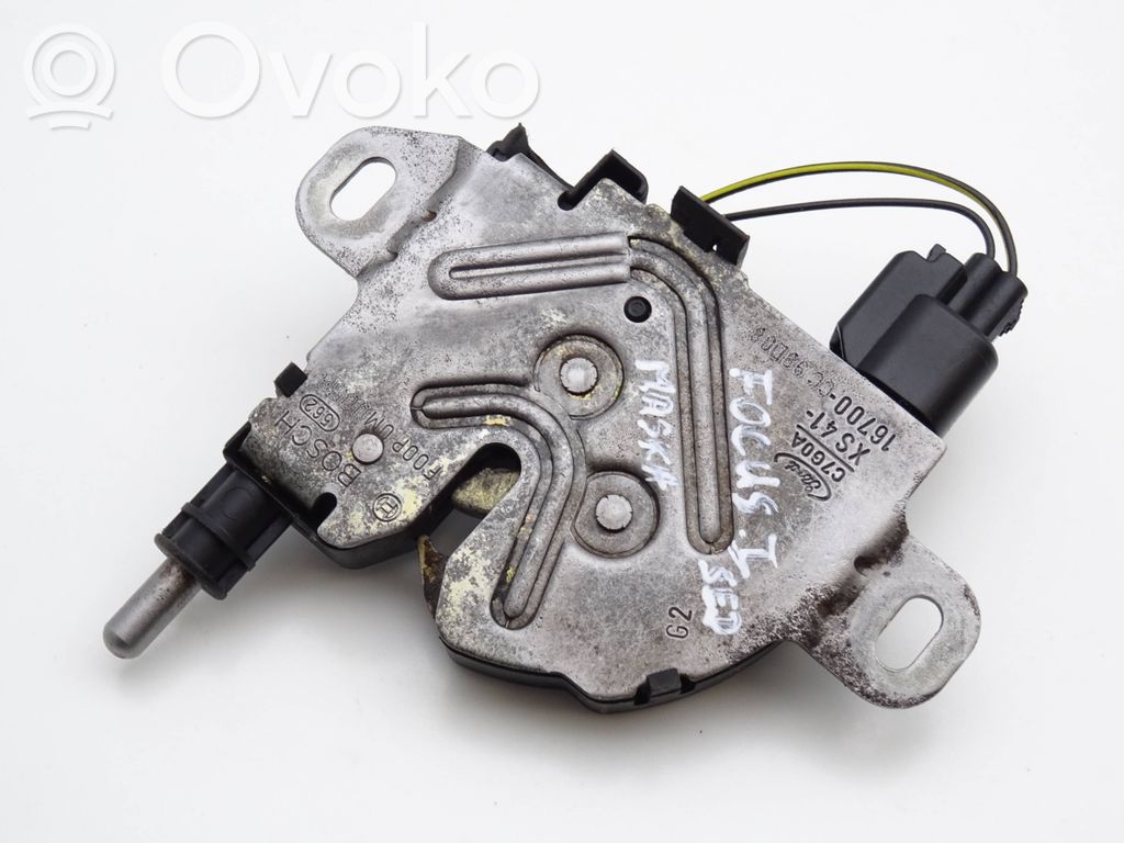 Ford Focus Dzinēja pārsega slēdzene 
