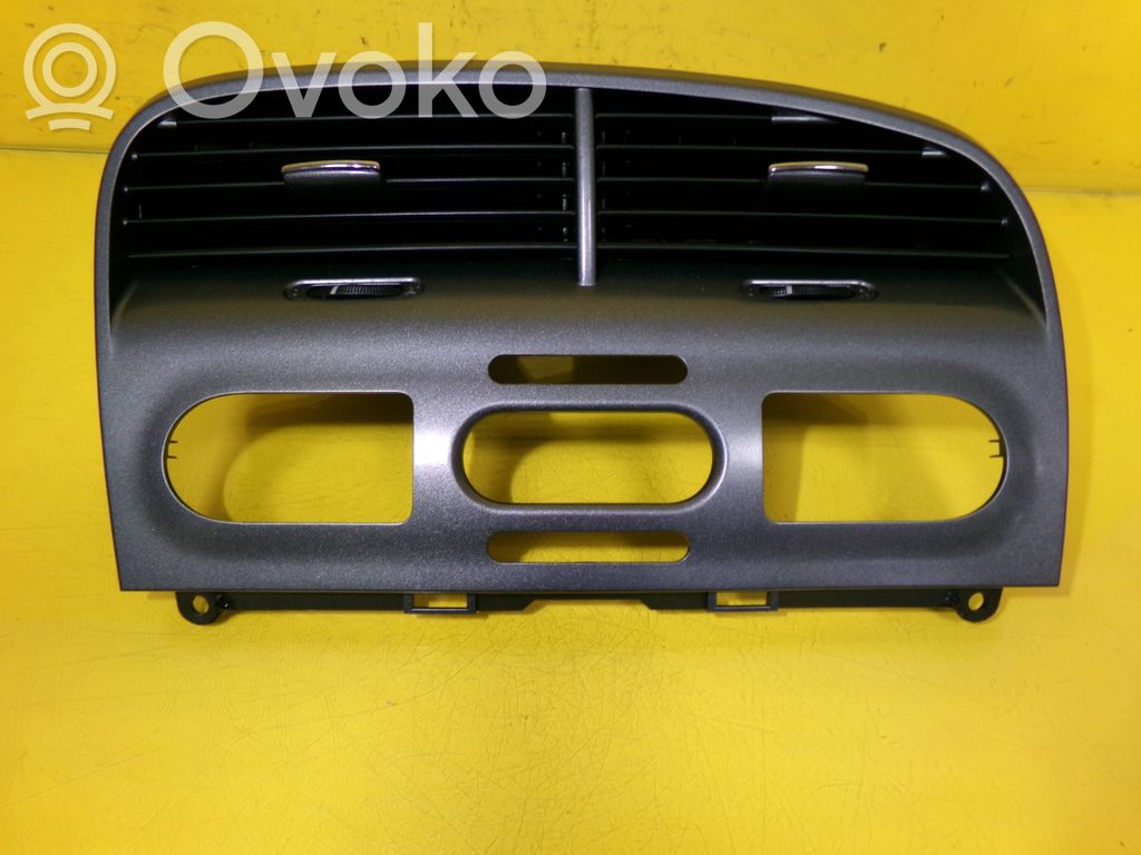 Seat Toledo III (5P) Центральная воздушная решётка 