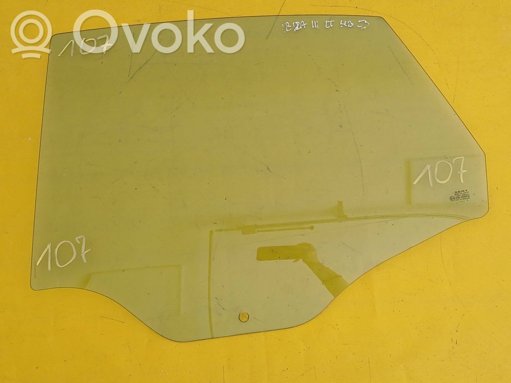 Takaoven ikkunalasi