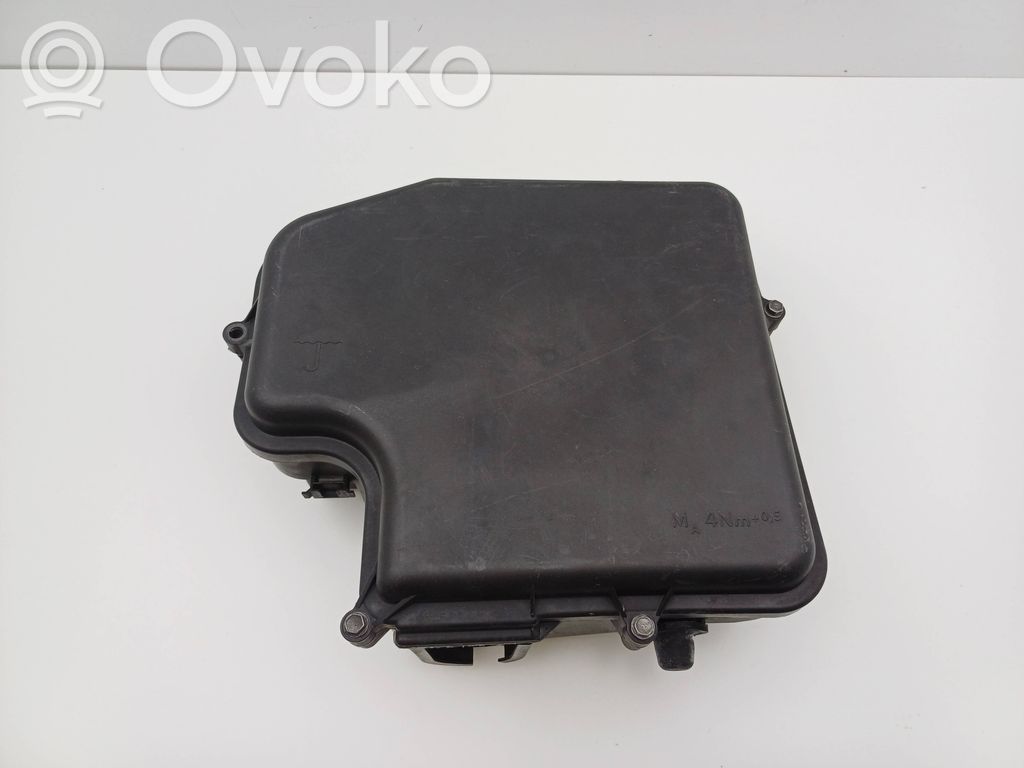 Volkswagen PASSAT B5.5 Muu moottoritilan osa