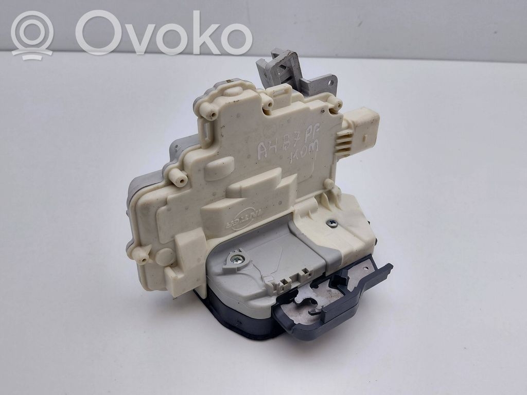 Audi A4 S4 B7 8E 8H Front door lock 