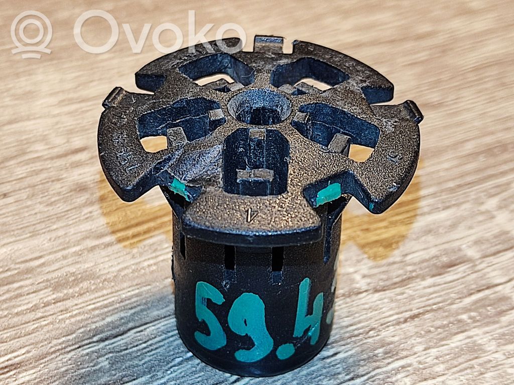 BMW 5 F10 F11 Radiatora (-u) turētājs / kronšteins 