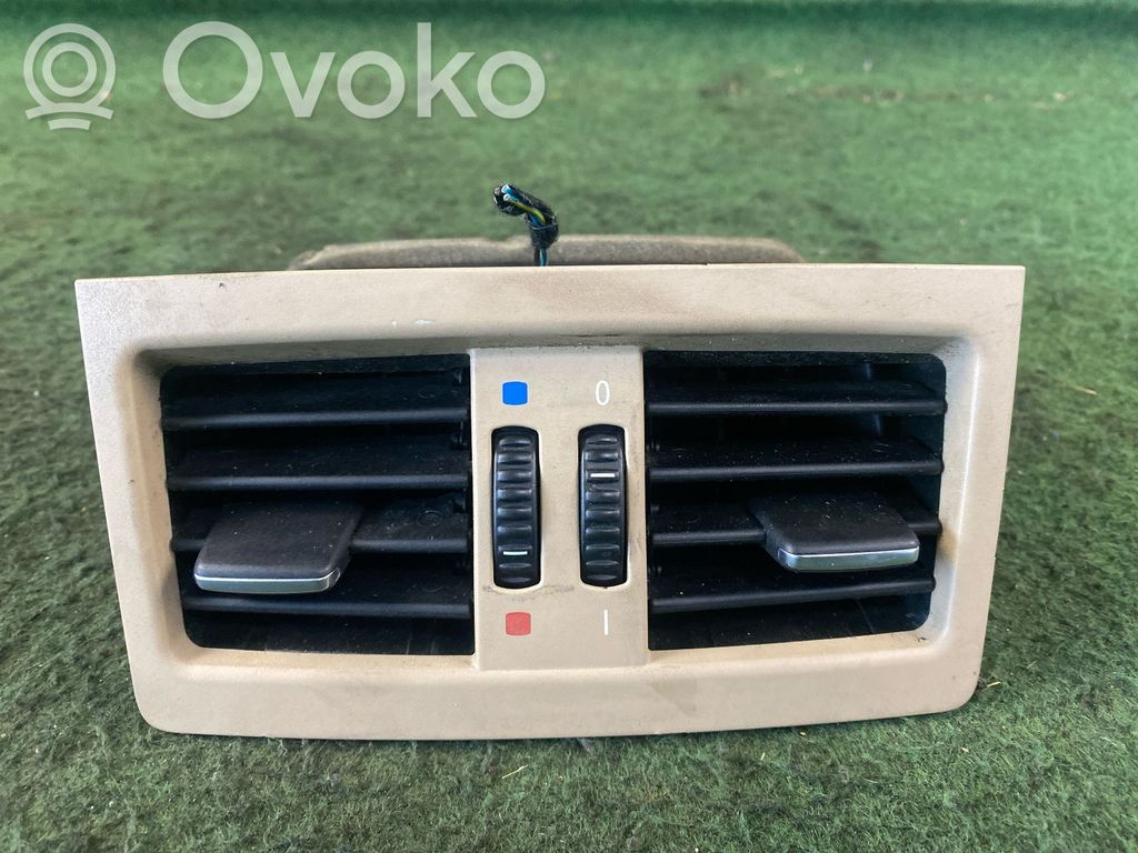 Dash center air vent grill   7130709