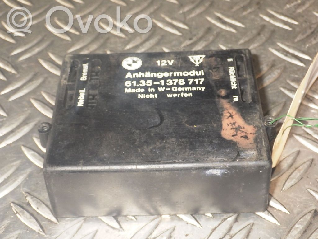 BMW 5 E34 Unidad de control/módulo de la barra de remolque 