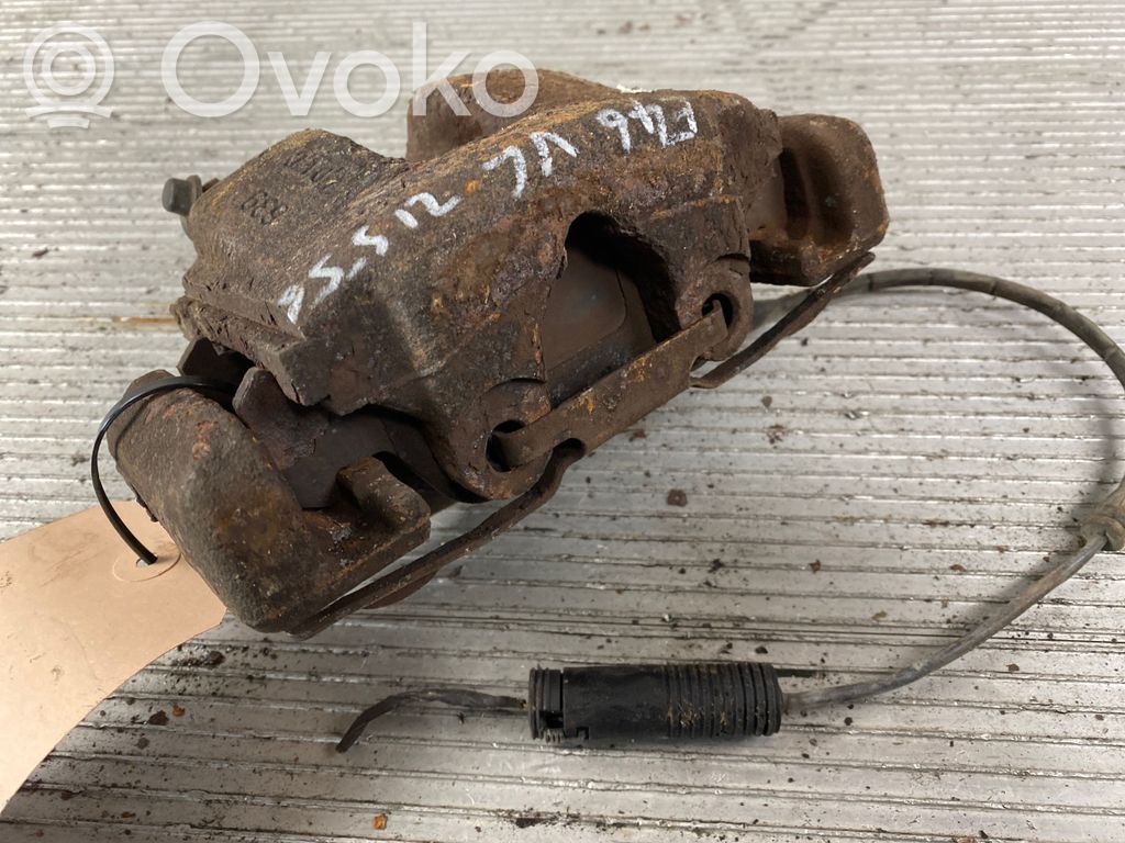 BMW 3 E46 Front brake caliper 