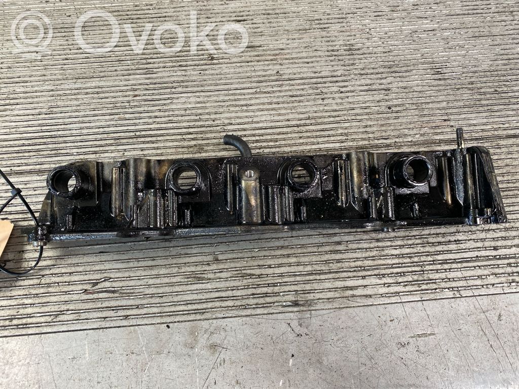 Vārstu vāks   RF7J10180