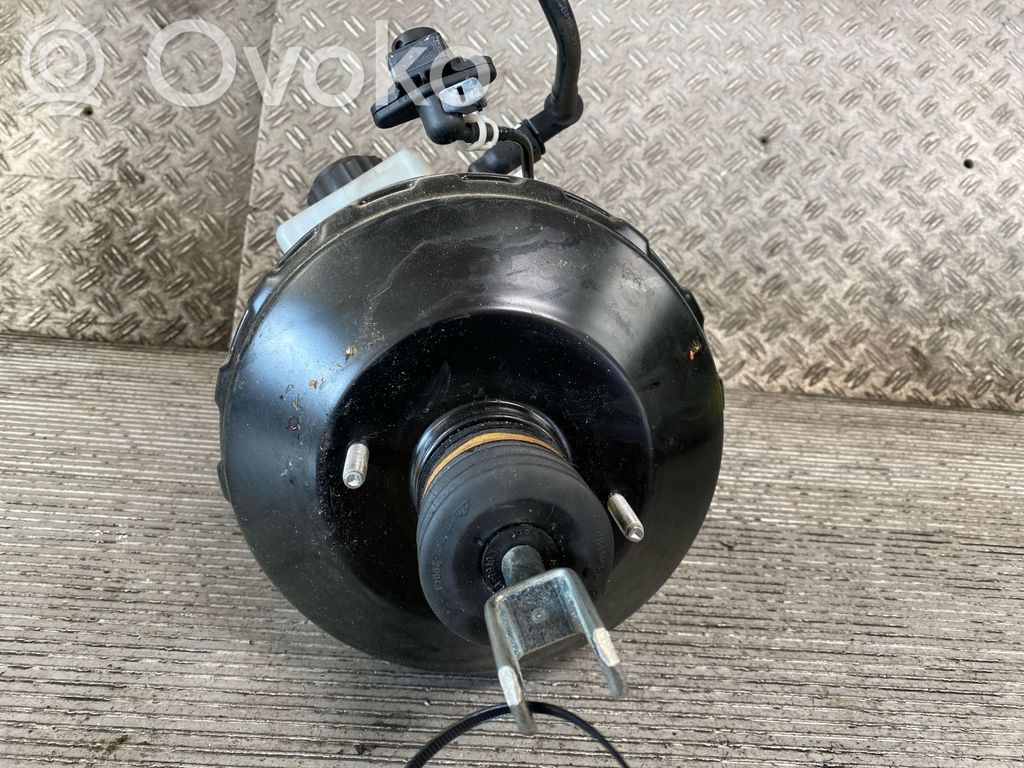 Brake booster   6778817