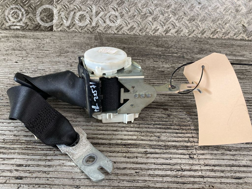 Takaistuimen turvavyö   33032441