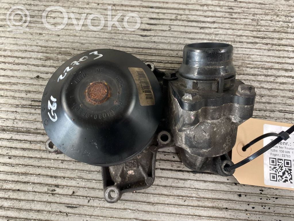 Vesipumppu   779764004