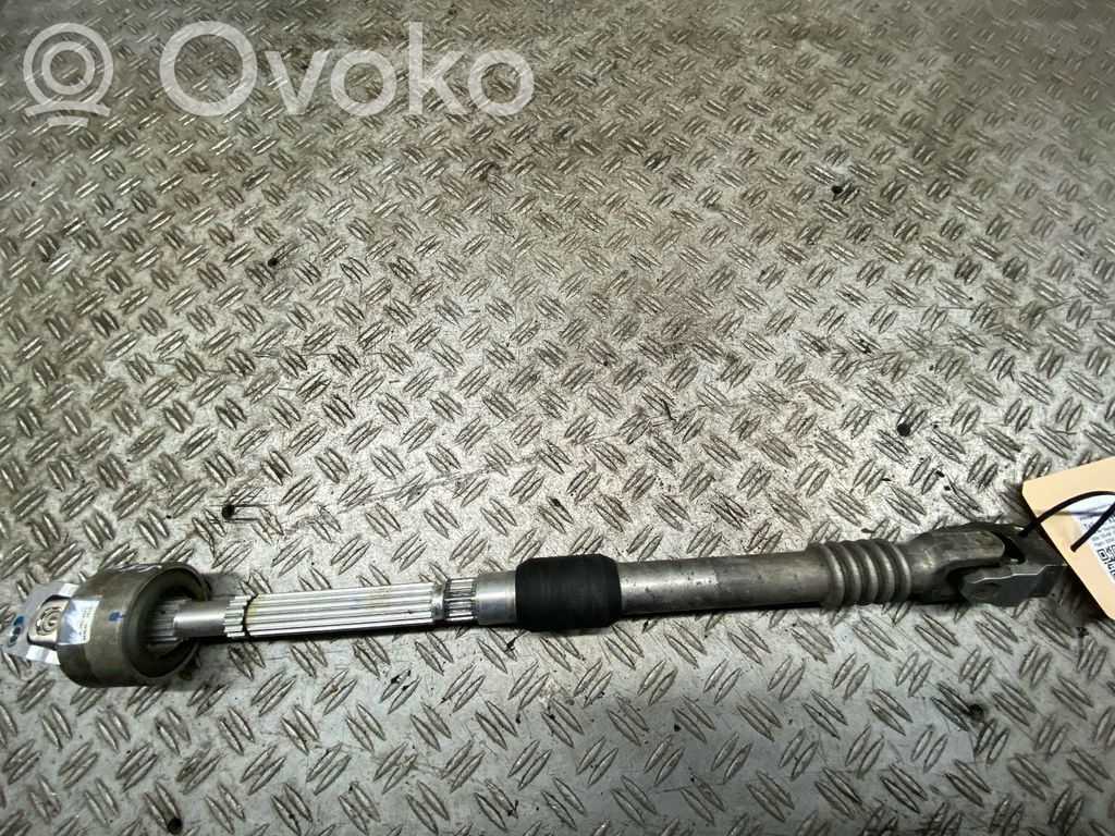 Steering column universal joint   6780892